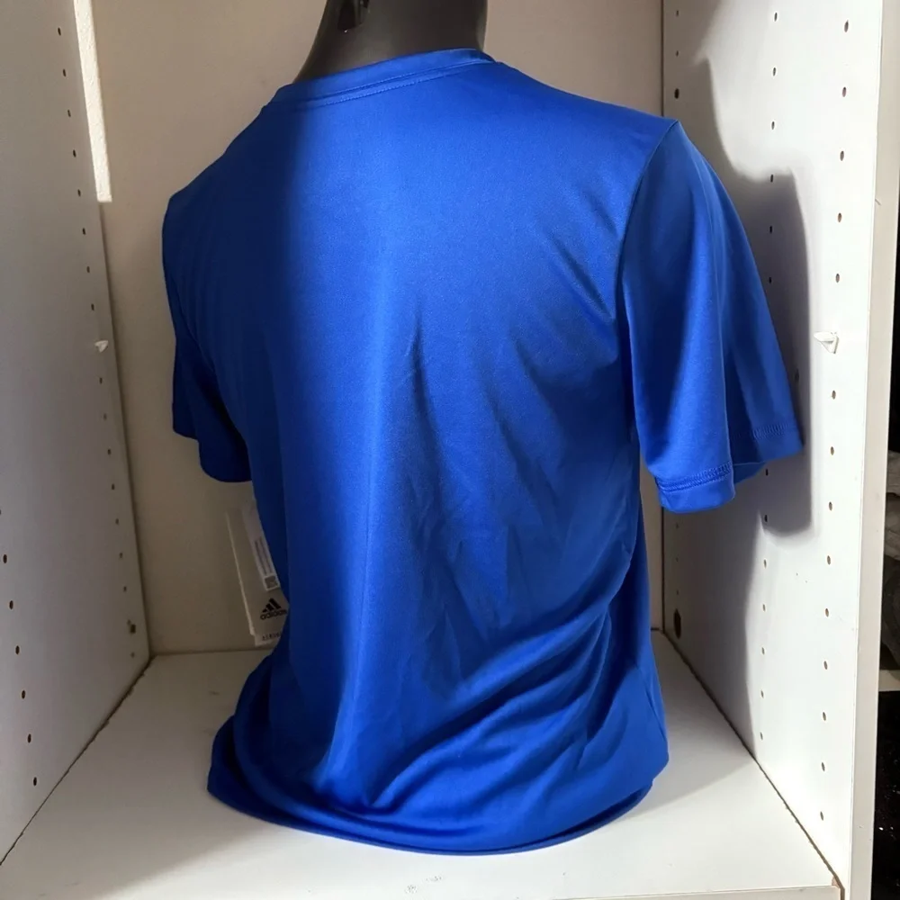 NWT Adidas men’s size Large t-shirt